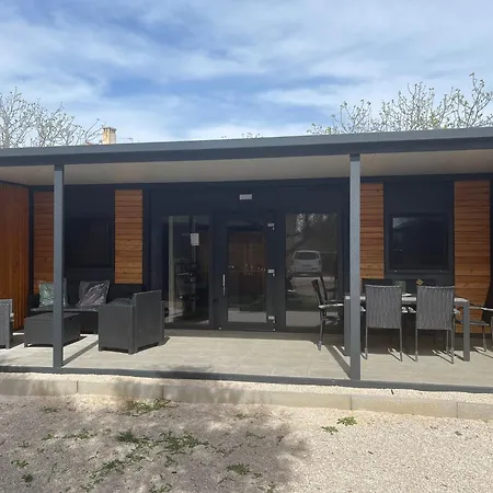 Brin Camp Apartment *